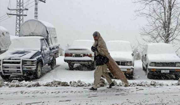 ملک بھر میں سردی کی شدت میں اضافہ، پارہ منفی 11 ڈگری تک گرگیا