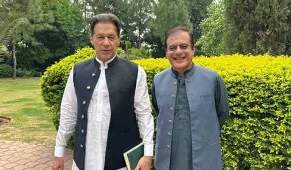 عمران خان کوئی رعایت نہیں چاہتے، وہ پاکستانی عوام کیلئے جیل میں ہیں: شبلی فراز