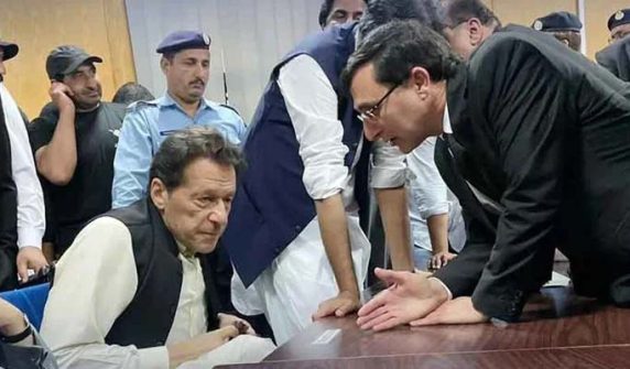 وہی ہوا جسکا خدشہ تھا۔۔۔۔ عمران خان نے حکومت کیساتھ مذاکرات ختم کرنے کا اعلان کر دیا