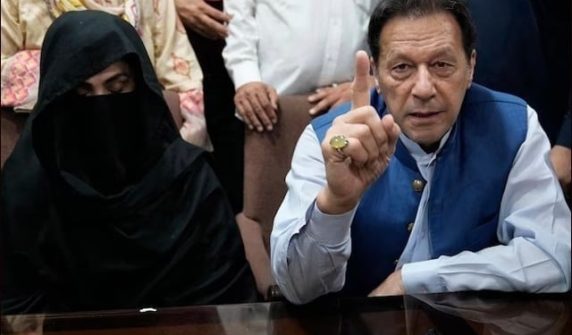 عمران خان نے کیسز کو بین الاقوامی سطح پر لے جانے کا فیصلہ کرلیا